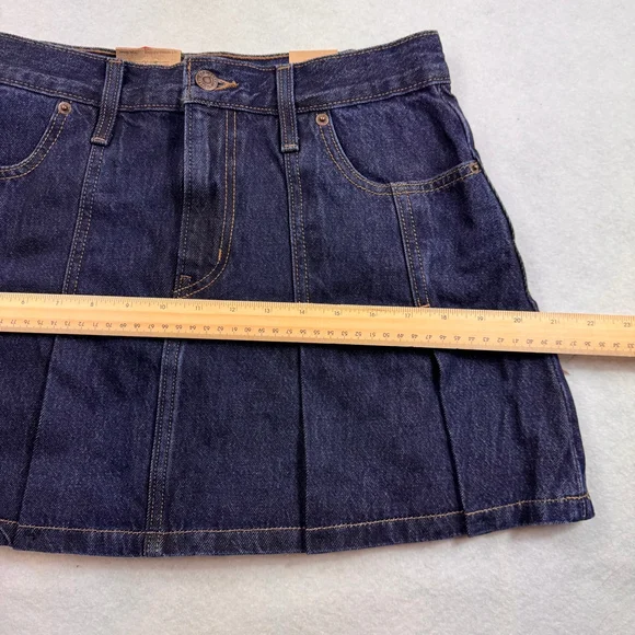 Levi's pleated denim skirt - Picture 5 of 7